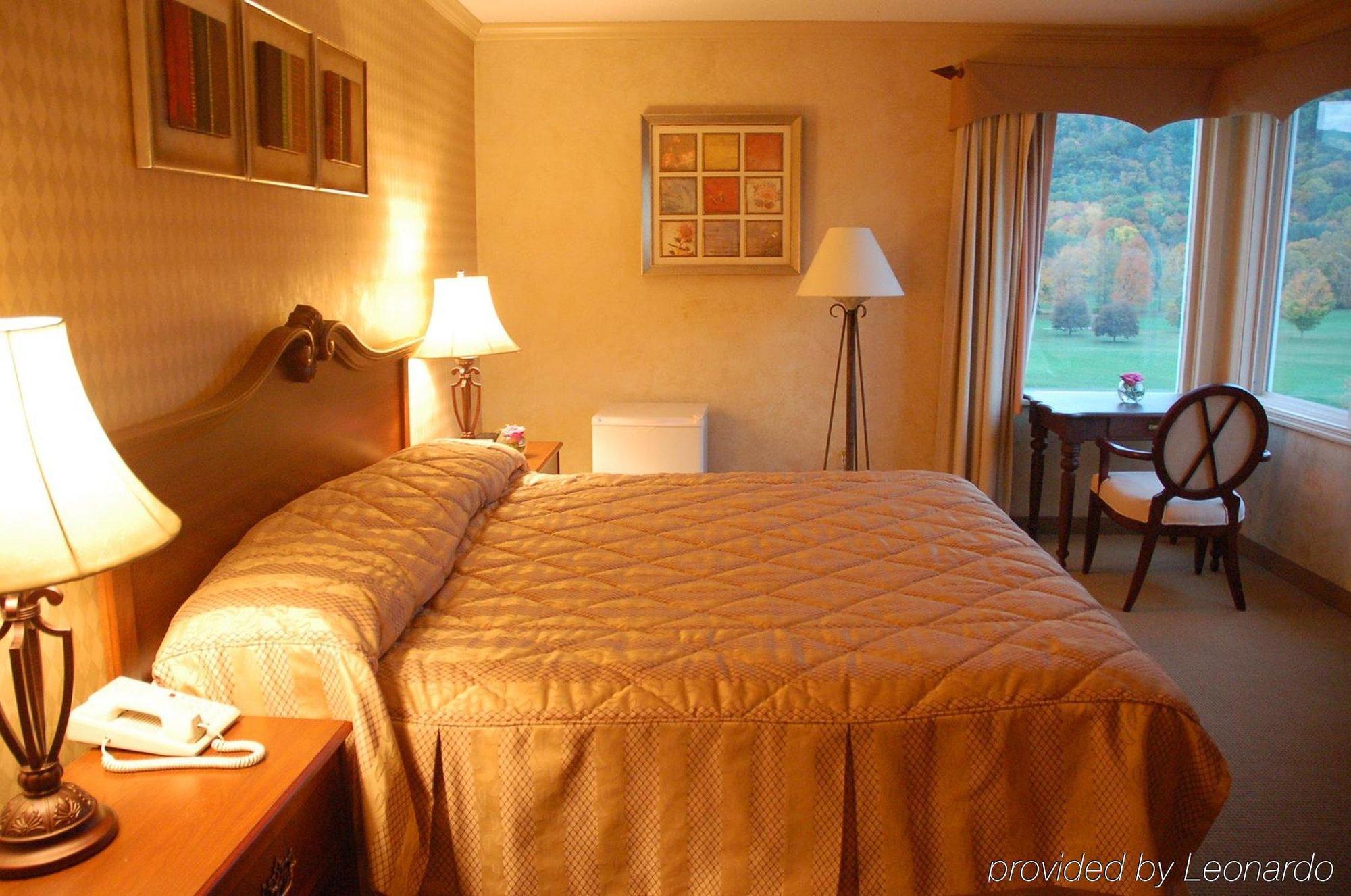Hotel Honors Haven Retreat & Conference Ellenville Habitación foto
