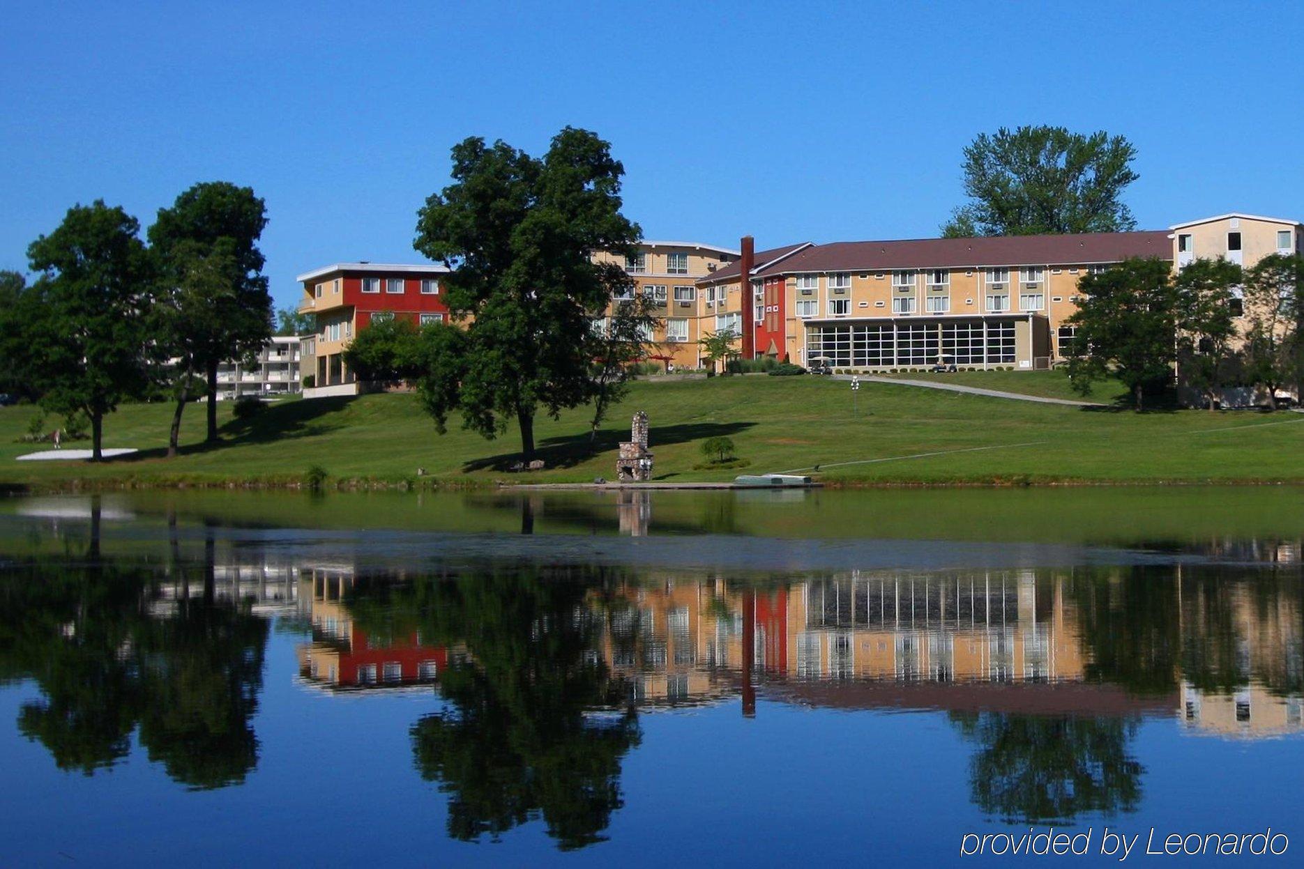 Hotel Honors Haven Retreat & Conference Ellenville Exterior foto