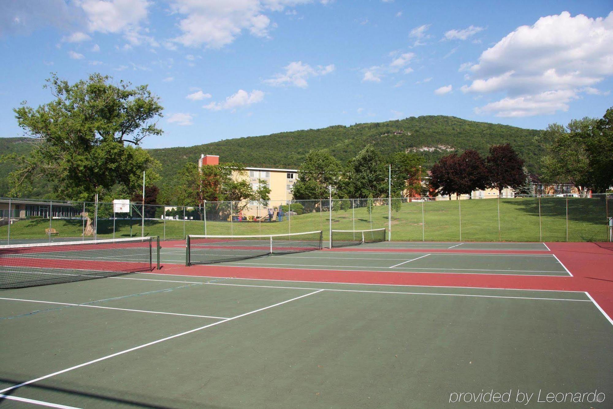 Hotel Honors Haven Retreat & Conference Ellenville Facilidades foto